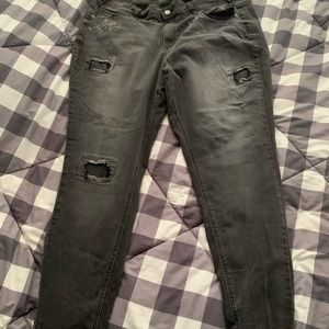 Faded black stretchy jeans